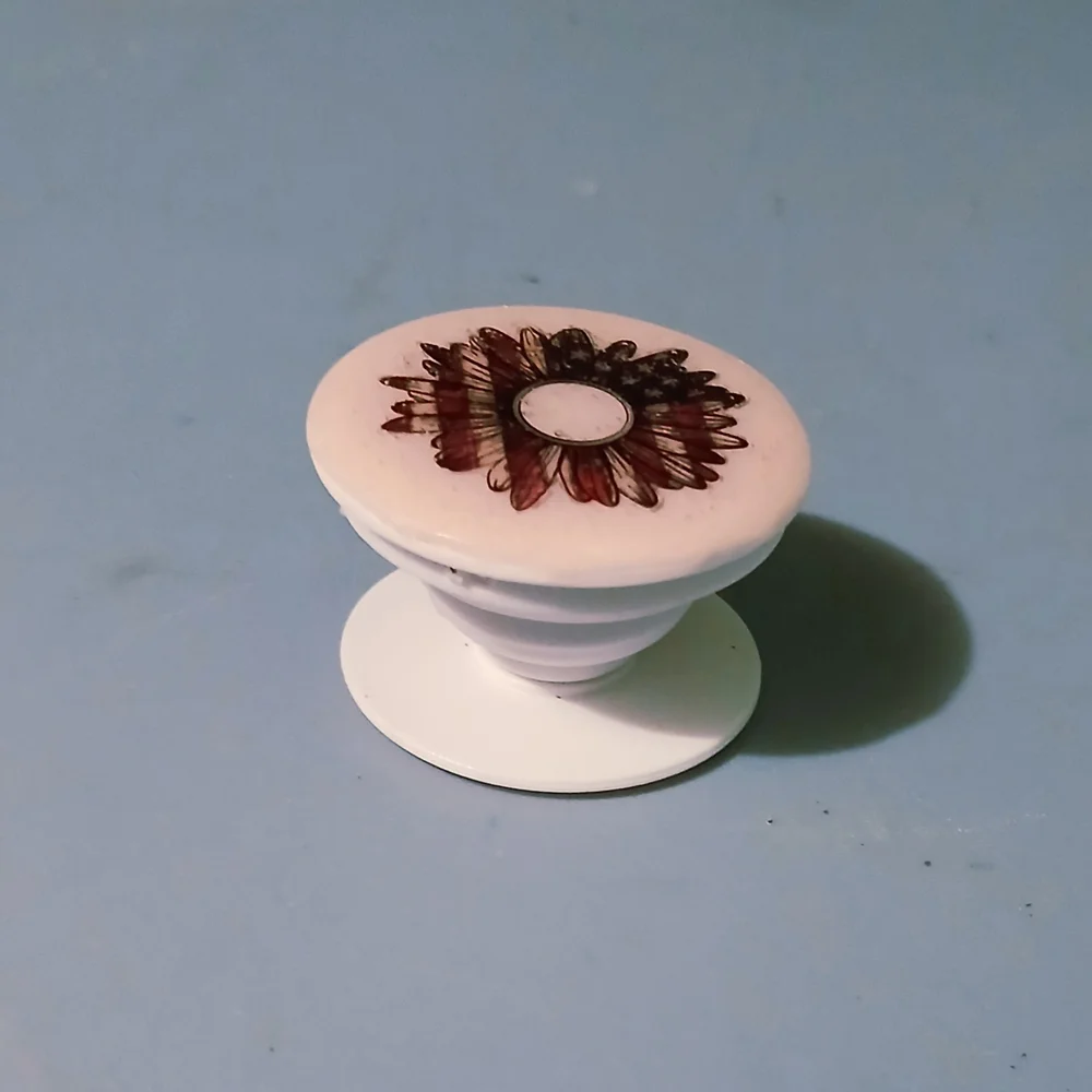 Floral Phone Grip in Red White and Blue